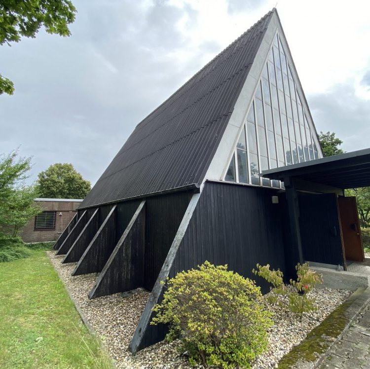 Trauerhalle Heisinger Friedhof, Essen. Rede.Engel
