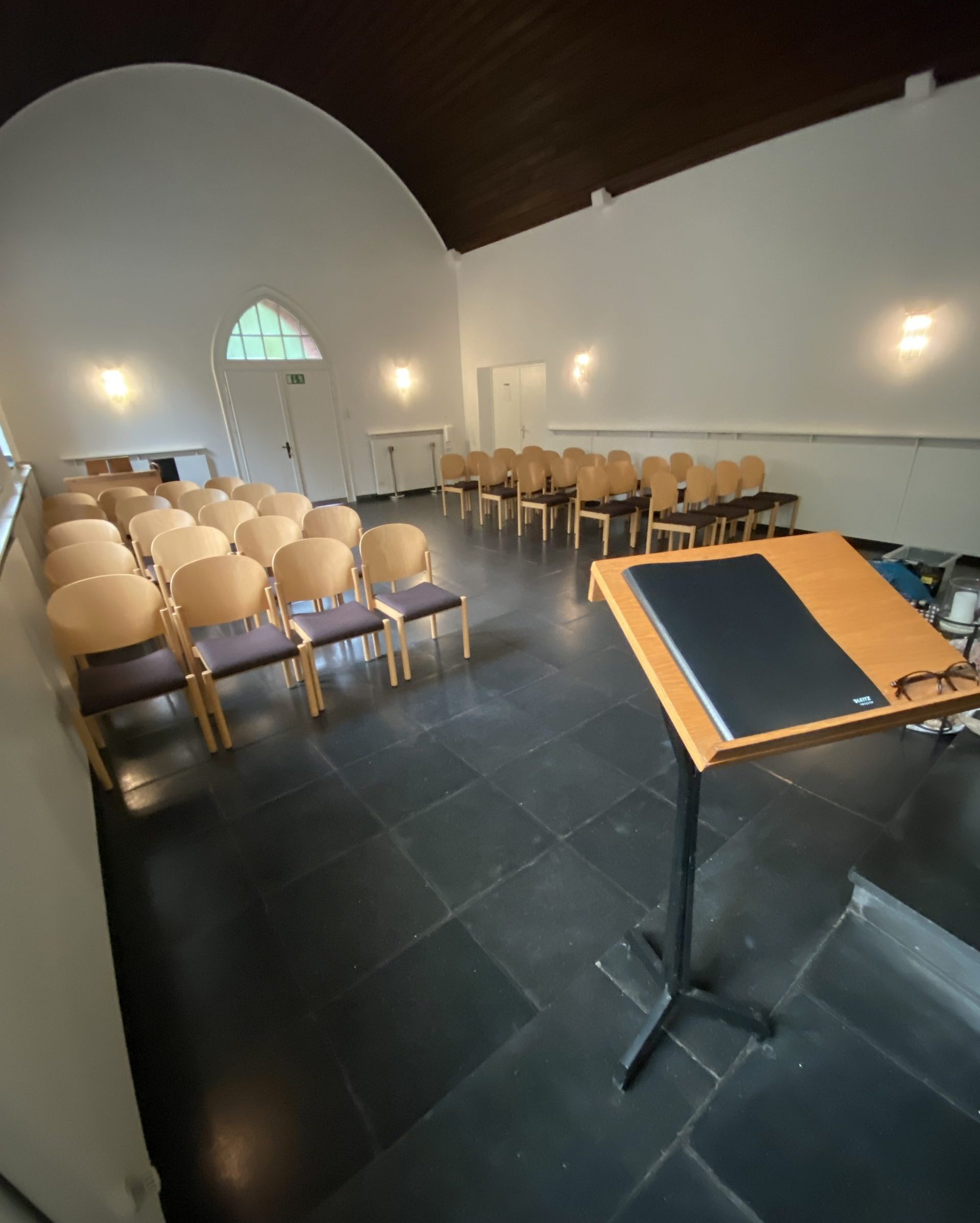 Trauerhalle Südfriedhof, Essen. Rede.Engel