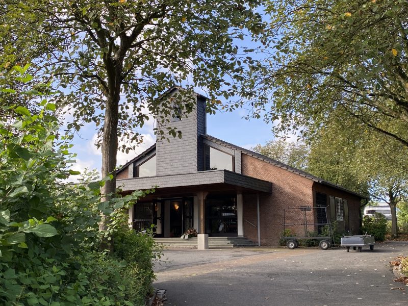 Trauerhalle katholischer Friedhof, Mülheim Saarn.Rede.Engel