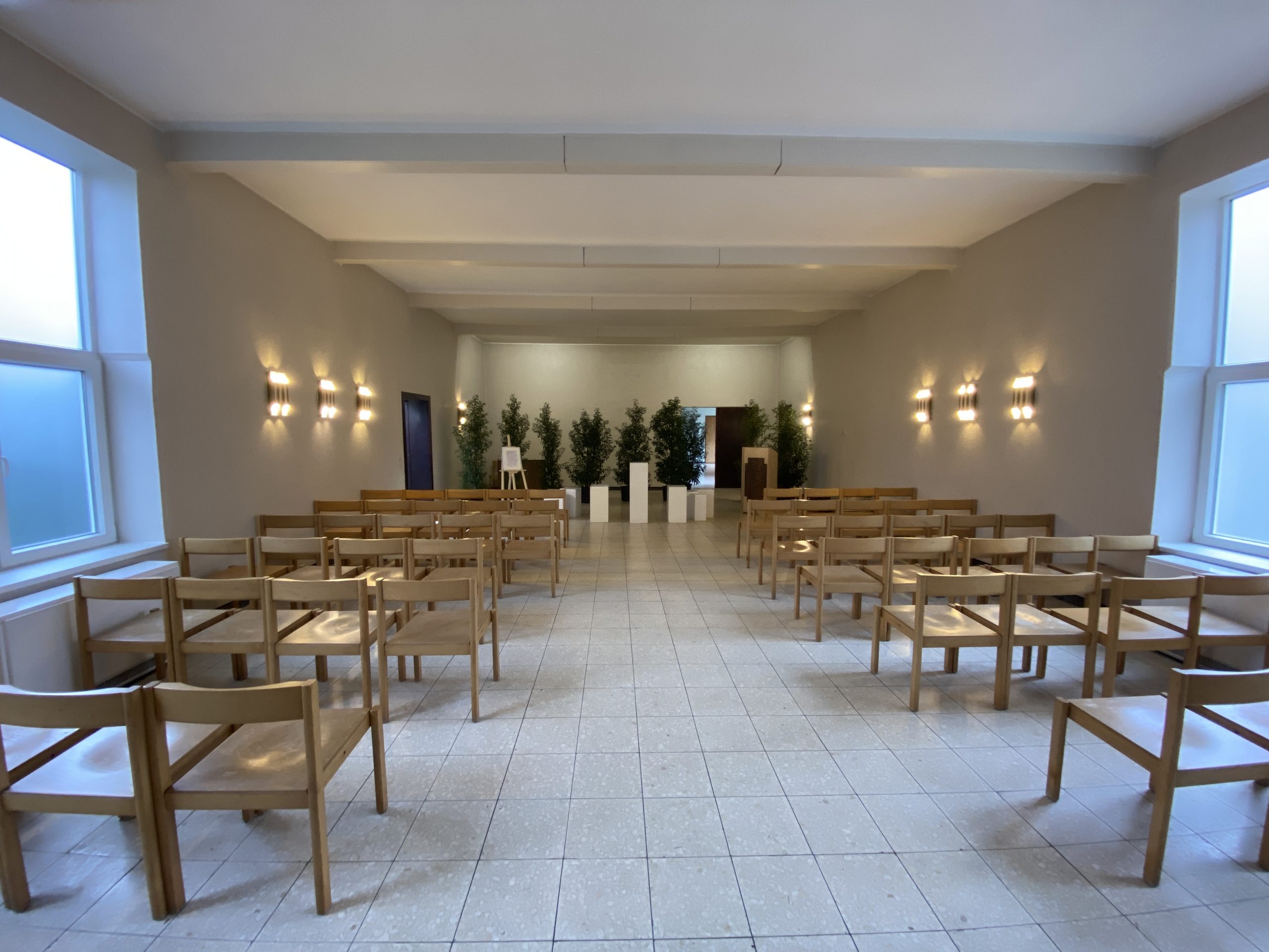 trauerhalle_speldorf_innen_rede.engel